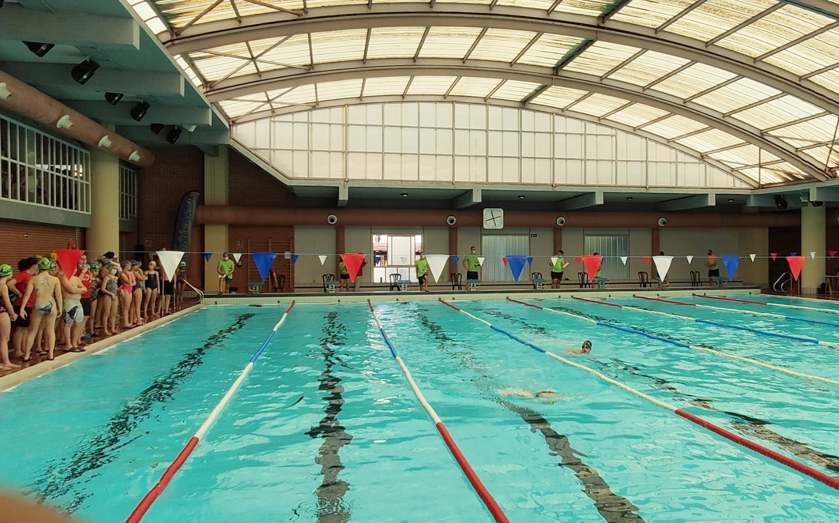 El PSOE denuncia el cierre de la piscina y el gimnasio municipal de Almuñécar